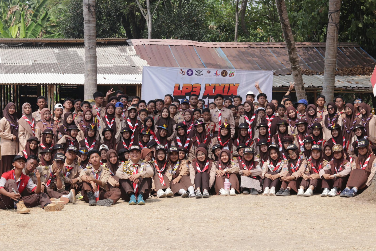 LP3 ke-29 Pondok Pesantren Terpadu Darul Iman di Pantai Cipanon Tanjung Lesung Berlangsung Meriah, PLP Kelompok 7 UIN SMH Banten Turut Sukseskan Kegiatan